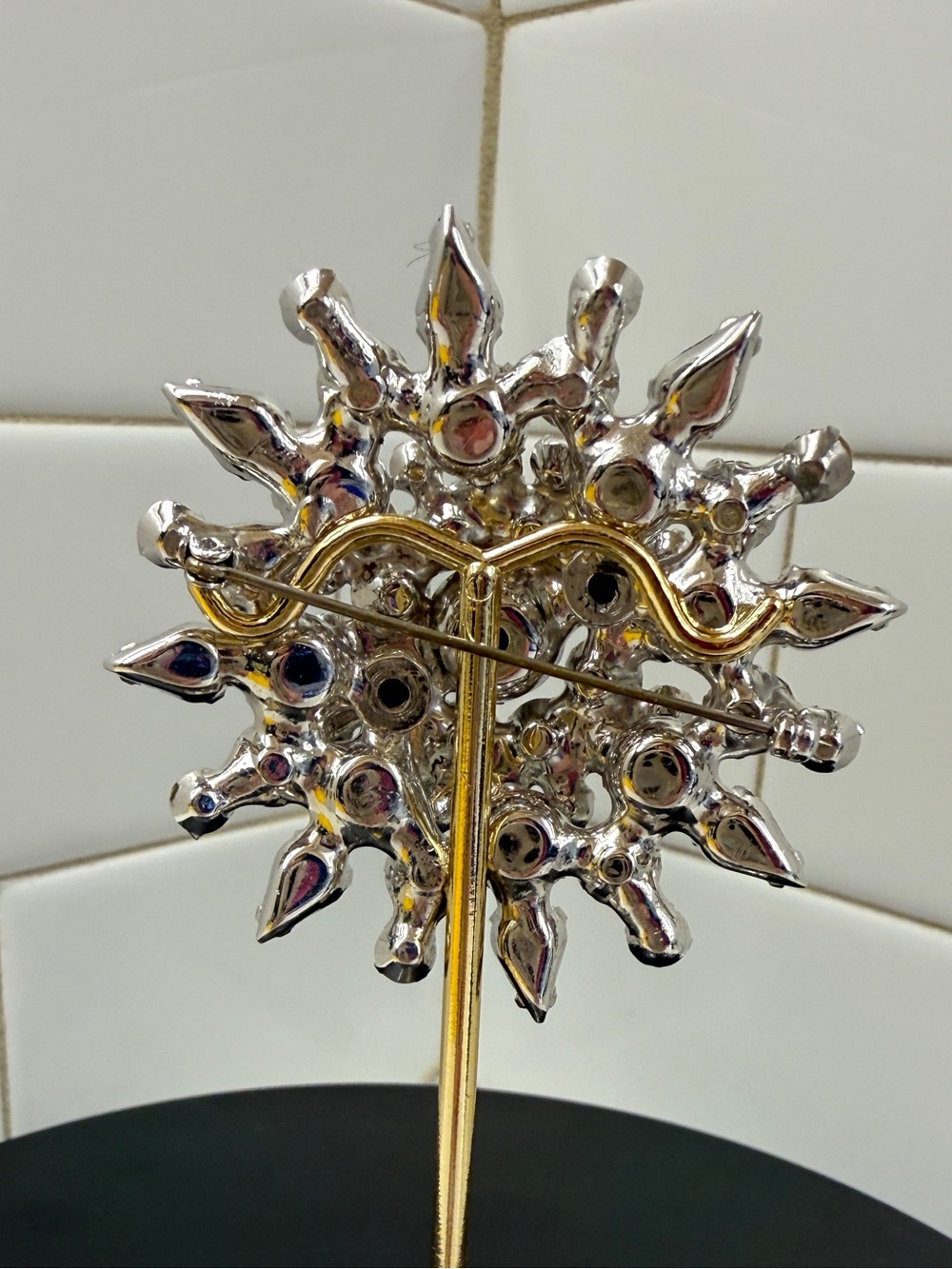 Vintage Crystal Rhinestone Starburst Brooch - Picture 3 of 5